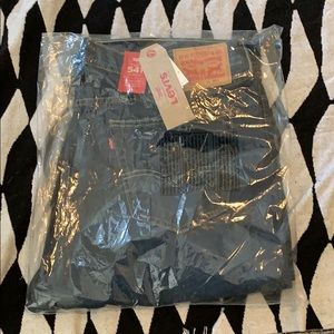 NWT Men’s Levi’s 541 42W